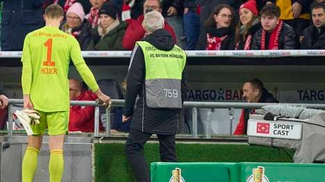Manuel Neuer flog gegen Leverkusen vom Platz