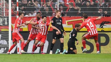 Union feiert die Führung durch Rani Khedira