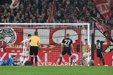 "Ein bisschen amateurhaft": Fehlender VAR sorgt für Kritik