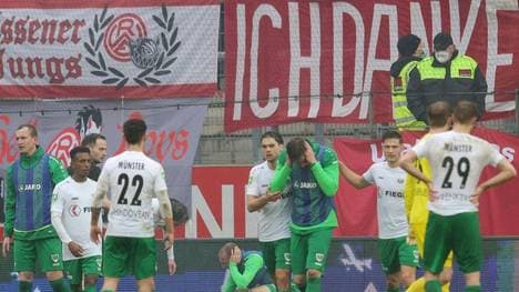Nach Böllerwurf: Thiel und Borgmann nicht beim Training