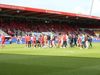 Fußball-Deutschland macht sich lustig
