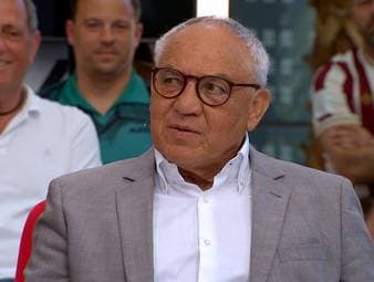 Der FC Bayern München dreht gegen den 1. FSV Mainz 05 einen zwischenzeitlichen 0:3-Rückstand. Die Doppelpass-Runde diskutiert über die aktuelle Form des bereits feststehenden deutschen Meisters und darüber, dass bei ihnen derzeit alles funktioniert.