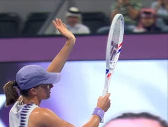 Iga Świątek ist erfolgreich in die Qatar Open gestartet. Die Polin besiegte die Wildcard-Starterin Janice Tjen in der Runde der letzten 32 souverän mit 6:0 und 6:3.