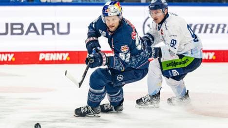 Patrick Hager (l.) im Duell mit Marcel Brandt