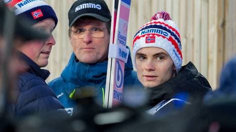 Die Sperre für Marius Lindvik (Bild) und Johann Andre Forfang im Anzugskandal ist fix