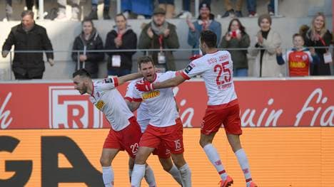 Marco Grüttner schießt Regensburg zum Sieg gegen Magdeburg
