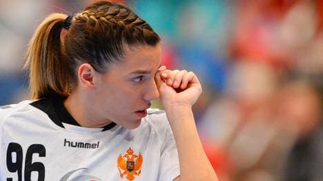HANDBALL-WORLD-WOMEN-NORWAY-MONTENEGRO