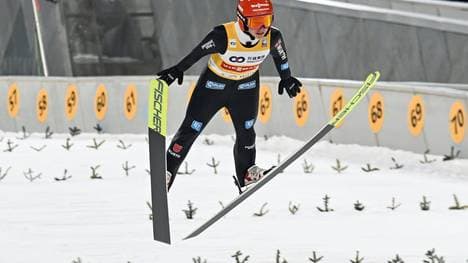 Katharina Schmid im Gelben Trikot