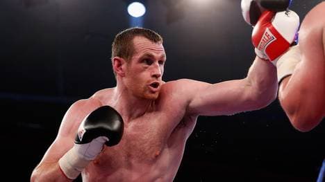 David Price im Kampf gegen Yaroslav Zavorotnyi