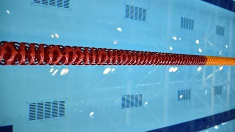 Mieko Nagaoka schwamm 1500 m in 1:16 Stunden