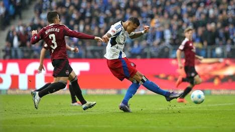 Davie Selke (m., Hamburg) will auch gegen Schalke treffen 