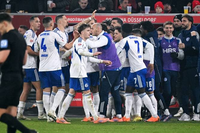 Schalke marschiert unaufhaltsam