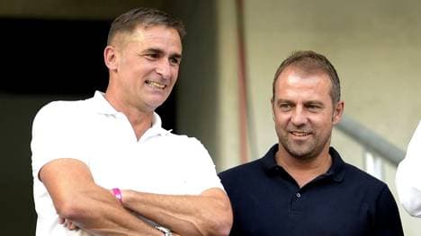 Stefan Kuntz (l.) steht in Kontakt mit dem HSV