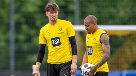 Gregor Kobel (l.) und Donyell Malen fallen gegen Bayern aus