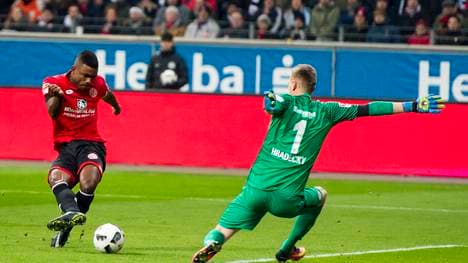 Eintracht Frankfurt v 1. FSV Mainz 05 - Bundesliga