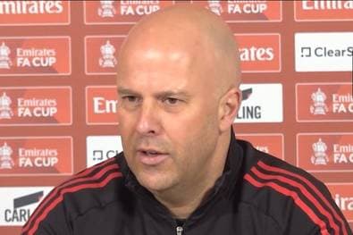 Slot "genervt" von Reporter: "Das ist nicht das perfekte Wort"