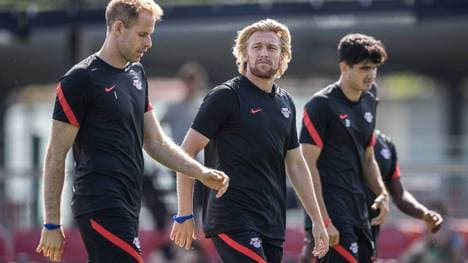 Peter Gulacsi (l.) ist neuer Kapitän bei RB Leipzig