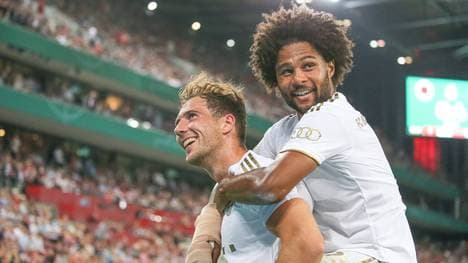 Leon Goretzka (l.) sprühte gleich nach seiner Einwechslung vor Spielfreude