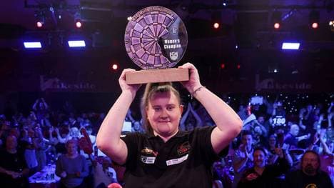 Beau Greaves kürt sich zur jüngsten Darts-Weltmeisterin aller Zeiten