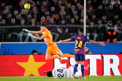 Wirbel um Barca-Keeper - ter Stegen schaut zu