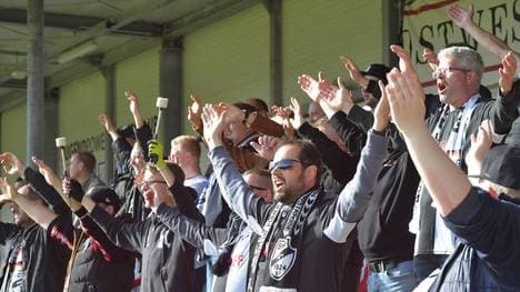 Die Fans des SC Verl beim Spiel gegen Hansa Rostock im Oktober 2020