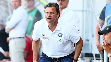 Falko Götz feiert mit Aue in der laufenden Saison noch keinen Sieg
