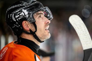 Grizzlys verlängern mit Kapitän