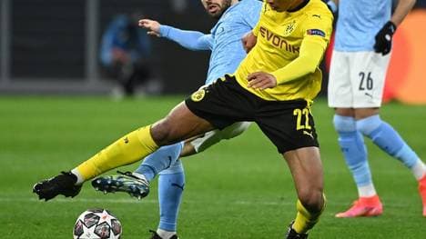 Jude Bellingham (r.) erhält Lob von Pep Guardiola