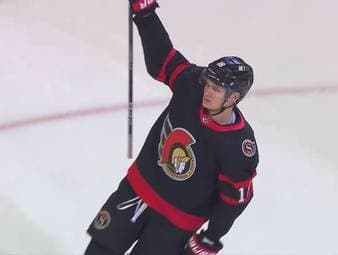 Die Ottawa Senators gewinnen das zweite Mal in zwei Tagen deutlich gegen die Detroit Red Wings. Der deutsche NHL-Star Tim Stützle stellt dabei einen neuen Franchise-Rekord auf. 