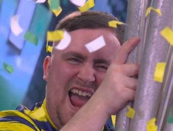 Luke Littler krönt sich im Ally Pally auch 2026 zum Weltmeister und schlägt Gian van Veen in beeindruckender Art und Weise. Littler verteidigt damit seinen Titel.