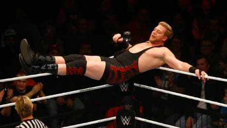 WWE Germany Live  Bremen - Road To Wrestlemania