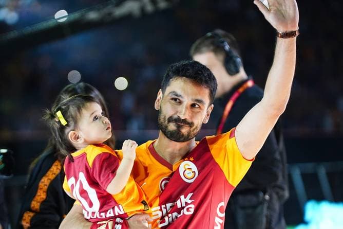 Gündogan setzt Zeichen gegen Rassismus