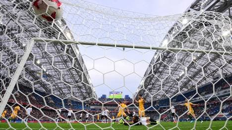 TOPSHOT-FBL-CONFED-CUP-MATCH04-AUS-GER