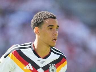 Deutschland steht bereits sicher als WM-Gruppensieger fest. Die SPORT1-Reporter Stefan Kumberger und Manfred Sedlbauer diskutieren über die Startelf für das nächste Spiel, bei dem Jamal Musiala voraussichtlich für eine Pause freiwillig auf seinen Einsatz verzichtet.