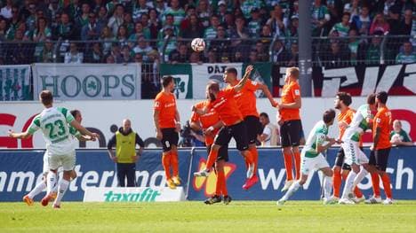 SpVgg Greuter Fuerth v SV Darmstadt 98  - 2. Bundesliga