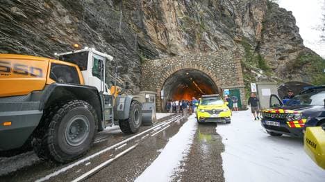 Die 19. Etappe der Tour de France musste abgebrochen werden