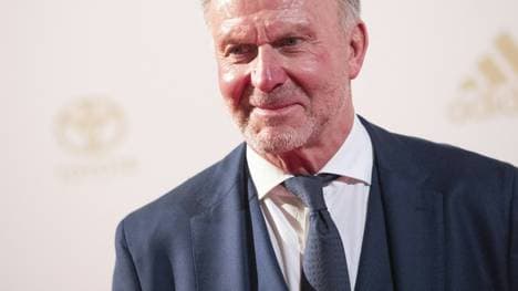 Fußballprofis als Vorbilder beim Impfen