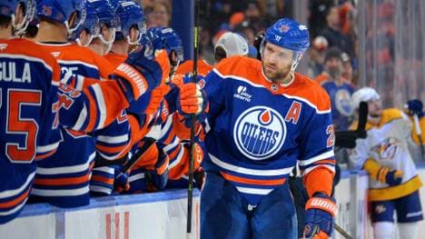 Leon Draisaitl hat sich im Duell gegen Nashville verletzt