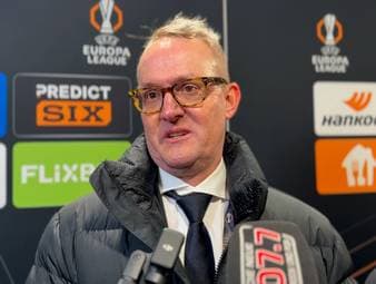 Das Deventer-Gastspiel des VfB Stuttgart in der Europa League sorgte für einiges an Aufsehen. Fans wurden von den Behörden angegangen und mussten zurück nach Deutschland reisen. VfB-Boss Alexander Wehrle schildert die Ereignisse des Abends.