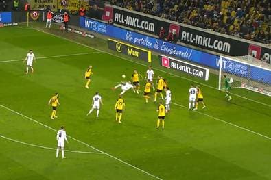 Auf Fehlschuss folgt dieser Seitfallzieher-Hammer