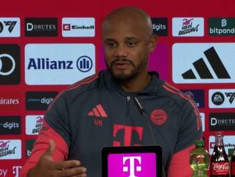 Neuzugang Nicolas Jackson muss sich immer wieder Kritik für seine bisherigen Leistungen beim FC Bayern anhören. Trainer Vincent Kompany erklärt ausführlich, wie er den Stürmer bisher erlebt.