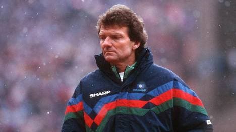 FUSSBALL 1. BUNDESLIGA, BAYERN MÜNCHEN - HAMBURGER SV 2:0, 14.03.1992, MÜNCHEN - Trainer Egon COORDES (Hamburger SV) Fußball 1. Bundesliga - FC Bayern München vs. Hamburger SV 14.03.1992