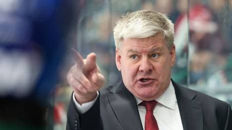 Bill Peters bleibt Cheftrainer in Augsburg