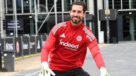 Kevin Trapp soll bei der Eintracht doch weiter im Tor stehen