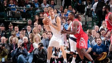 Houston Rockets v Dallas Mavericks