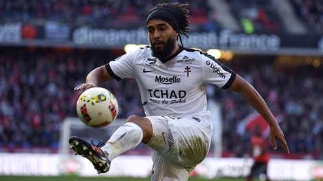 Benoit Assou-Ekotto will seine Fußballkarriere fortsetzen