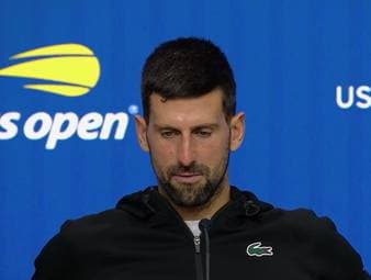 Tennis-Star Novak Djokovic musste gegen Cameron Norrie wegen Rückenproblemen behandelt werden. Trotz der Beschwerden kämpfte sich der Serbe ins US-Open-Achtelfinale, zeigte sich jedoch frustriert.