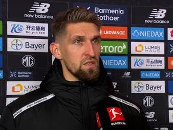 Nach der Klatsche vom VfB Stuttgart zeigt sich Bayer-Profi Robert Andrich sichtlich frustriert. 