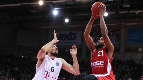Telekom Baskets Bonn v Brose Bamberg - easyCredit BBL