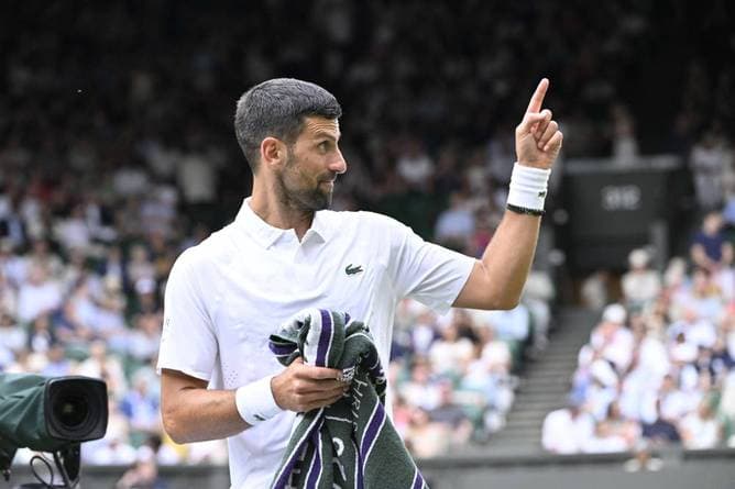 Heiratsantrag? Plötzlich schaltet sich Djokovic ein